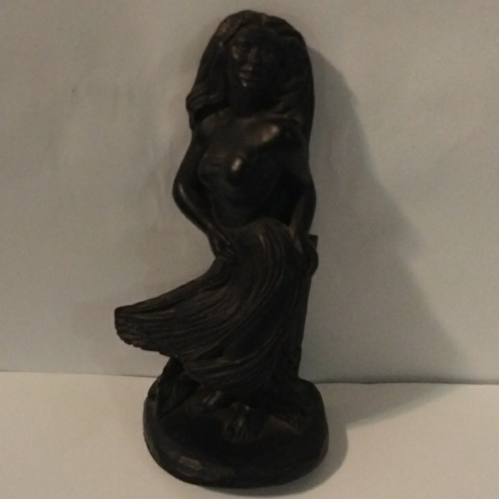 Coco joe Hulu figurine Kaneome Hawaii Made in Hawaii with lava